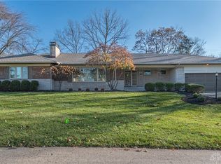 806 Pondway Rd, Dayton, OH 45419