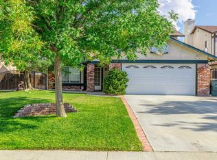 2030 Matthew Ave, Rosamond, CA 93560