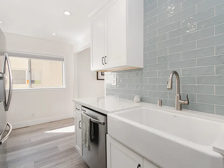 1339 N Columbus Ave #304 — Photo 10