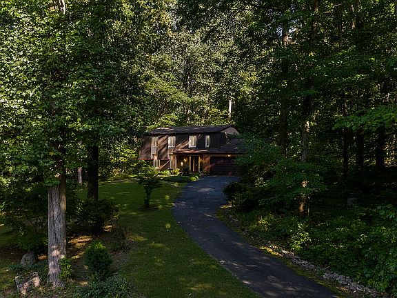 2nd image of 1300 Thomas Oaks Dr