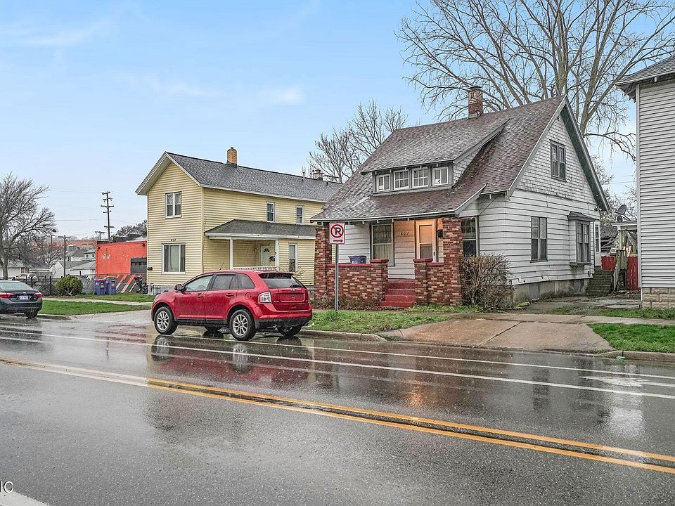 2nd image of 807 Lake Michigan Dr NW
