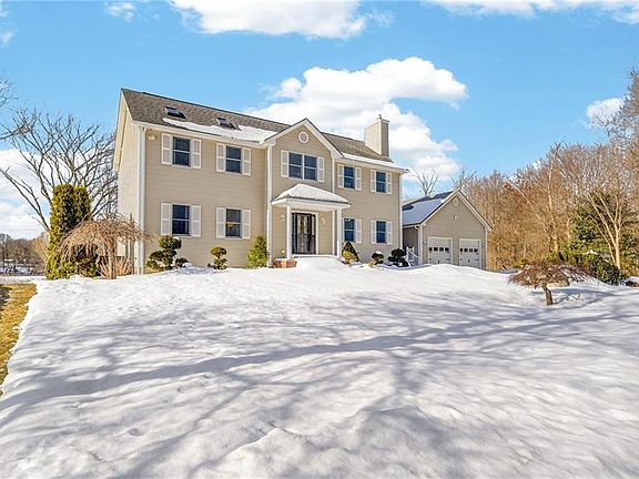 3rd image of 155 Sagamore Rd