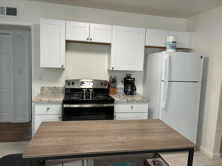 801 S Belvedere Ave — Photo 8
