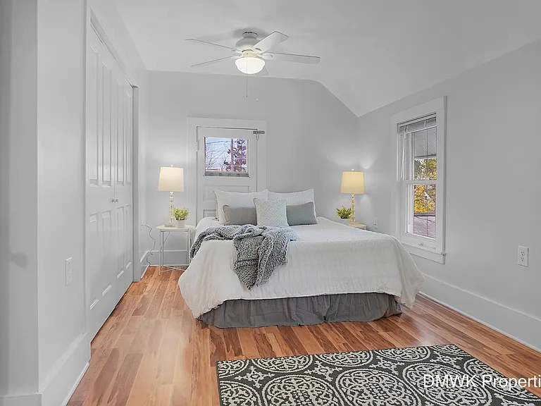 Upper Level - 1st Bedroom