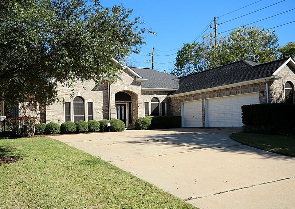 1st image of 1726 Country Squire Dr