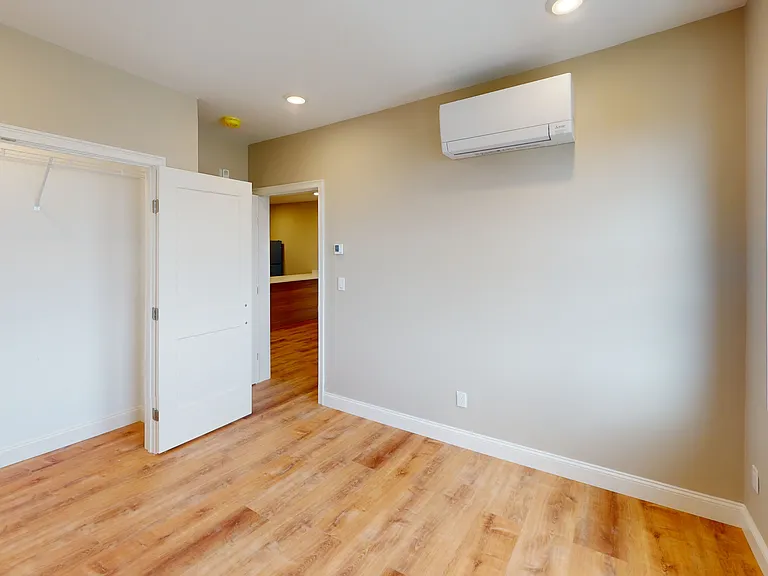 100 Revere St — Photo 17