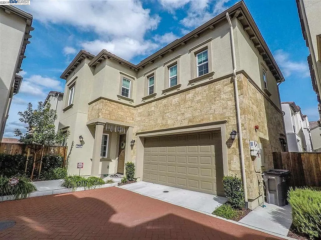 3044 Sonsilla Ln photo 1
