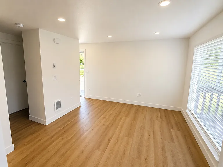 8711 S 114th St #1A — Photo 5