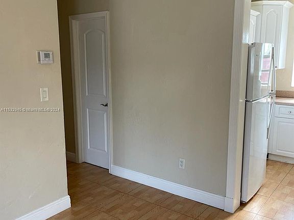 5th image of 10250 Dominican Dr