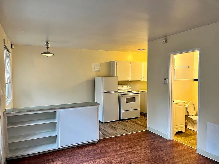 2205 Pike St #1/2 — Photo 4