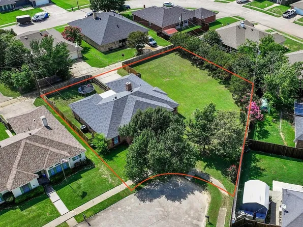 1804 Greenridge Ct, Sulphur Springs, TX 75482