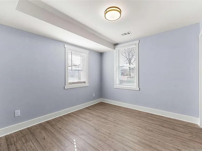 671 John St NW — Photo 14