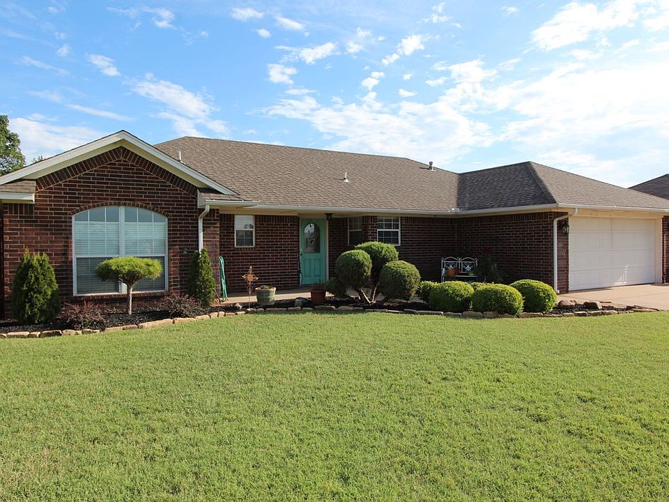 1st image of 108 Calhoon St