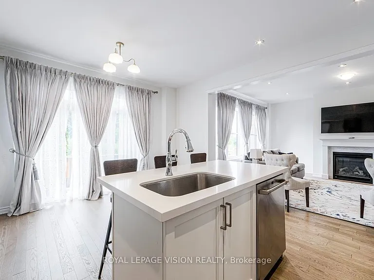 33 Bremner St #MAIN — Photo 17