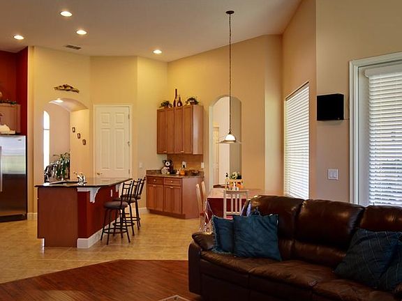 4th image of 615 Largovista Dr