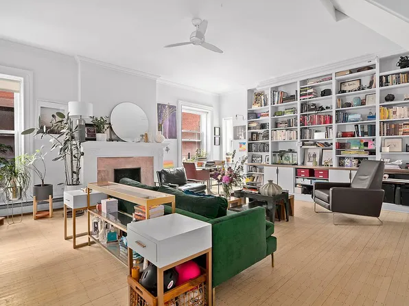 315 Clinton Ave APT 6, Brooklyn, NY 11205