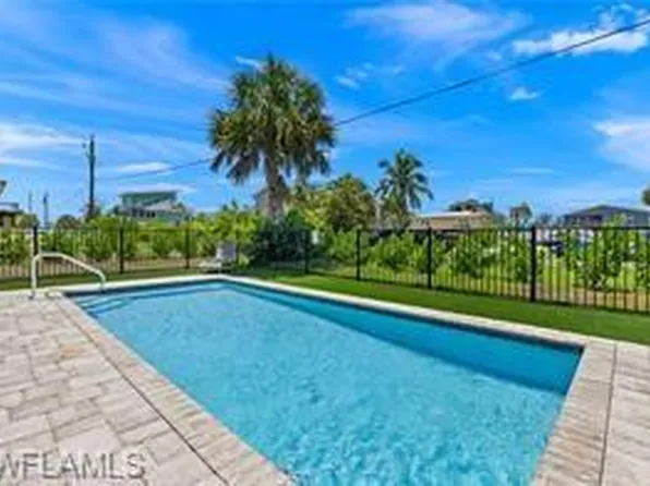 131 Gulf Island DR, FORT MYERS BEACH, FL 33931