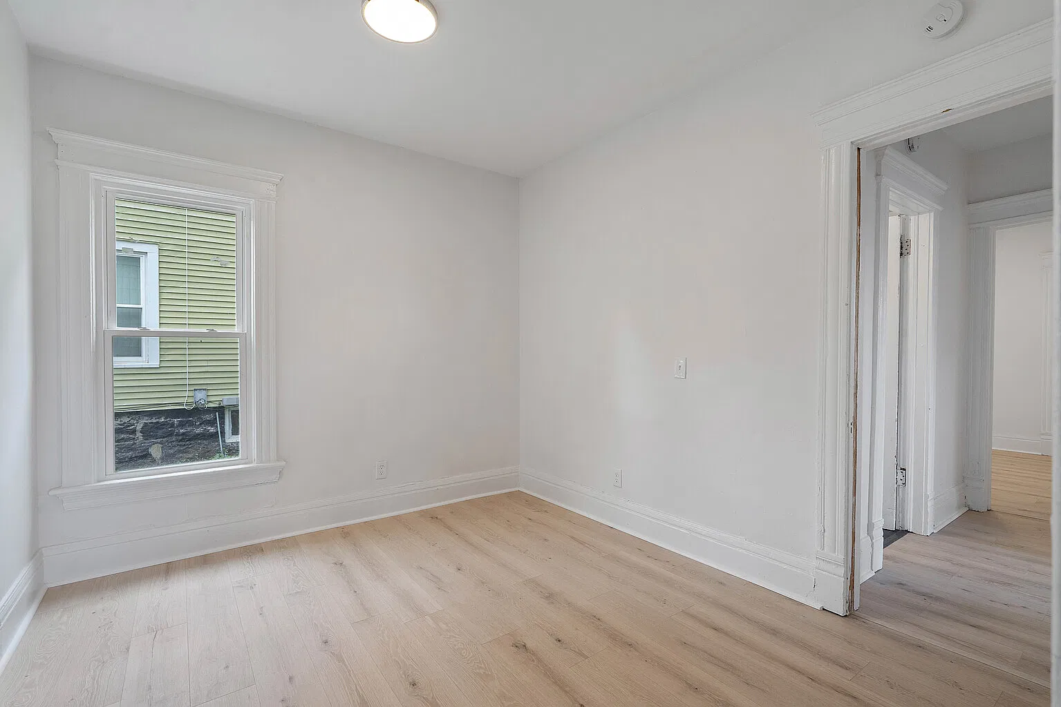 3 bed, 1469 sqft, $2,100 — Photo 4