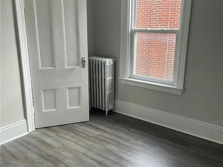 178 Adelaide Ave E #3 — Photo 8