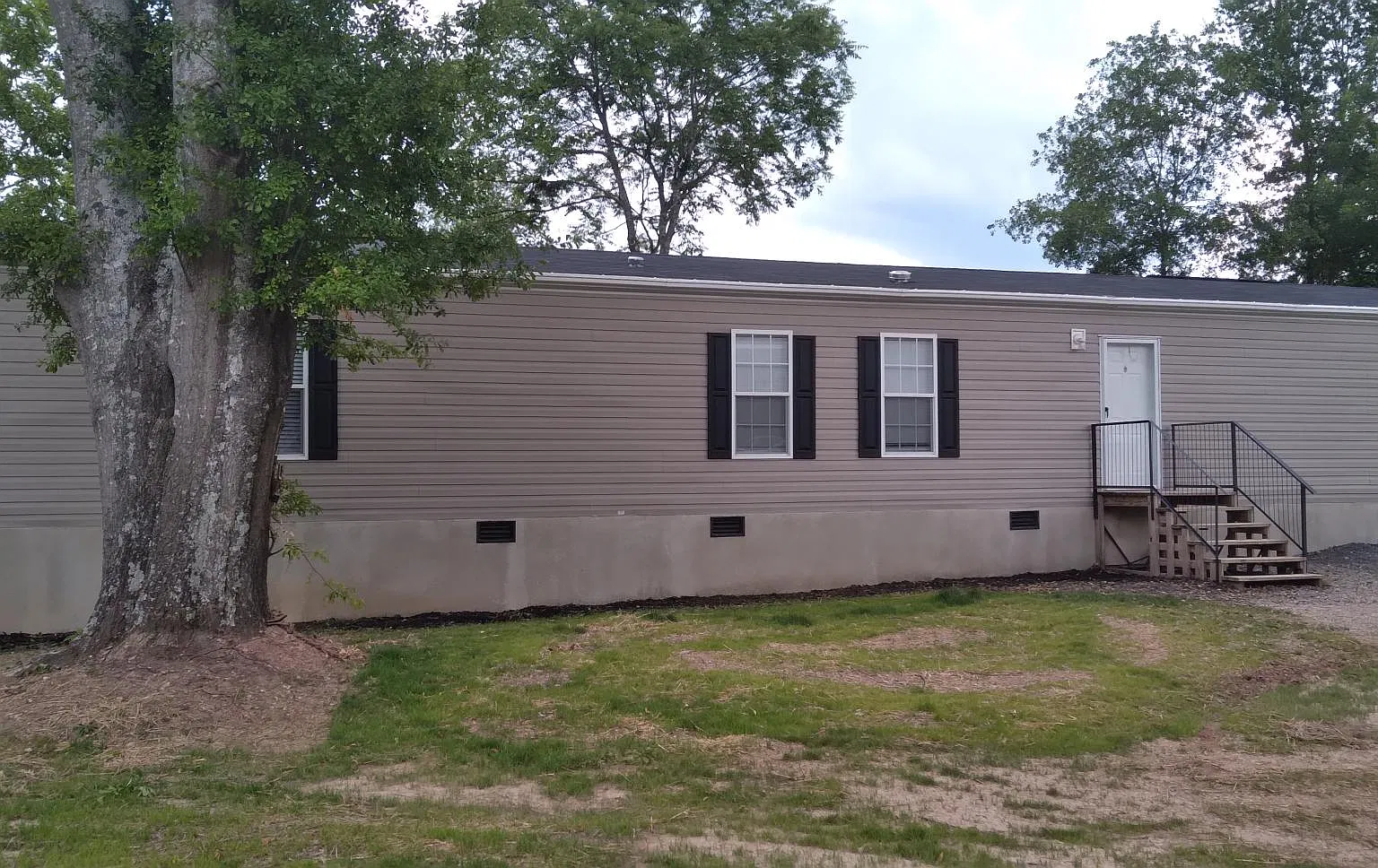3 bed, 1216 sqft, $1,400 — Photo 2