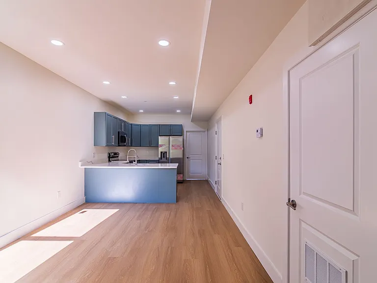 808 N Preston St — Photo 10