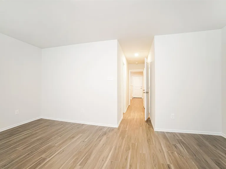 1228 Narrow Heights Dr — Photo 6