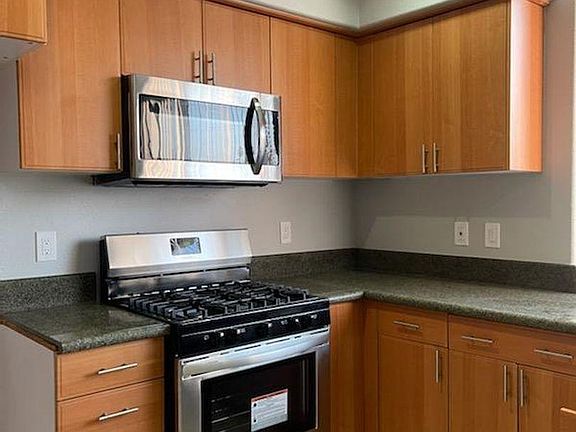 4th image of 5010 S Figueroa St