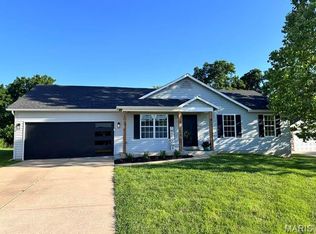 404 Pearl Creek Dr, Wentzville, MO 63385