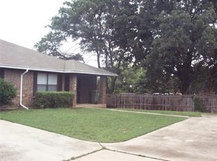 2542 Windy Pine Ln, Arlington, TX 76015