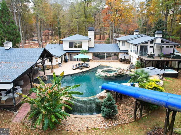 2440 Emerald Dr, Jonesboro, GA 30236