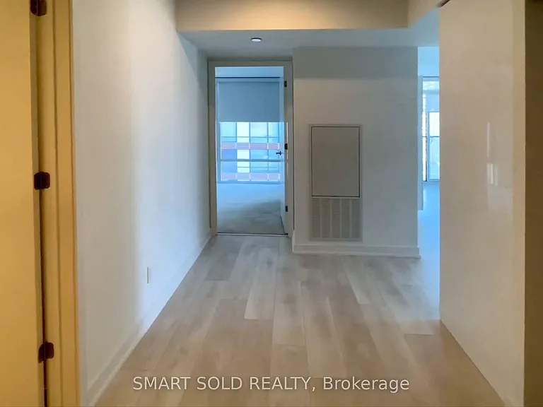 501 Yonge St #1105 — Photo 7