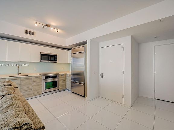 5th image of 1300 Brickell Bay Dr APT 3606