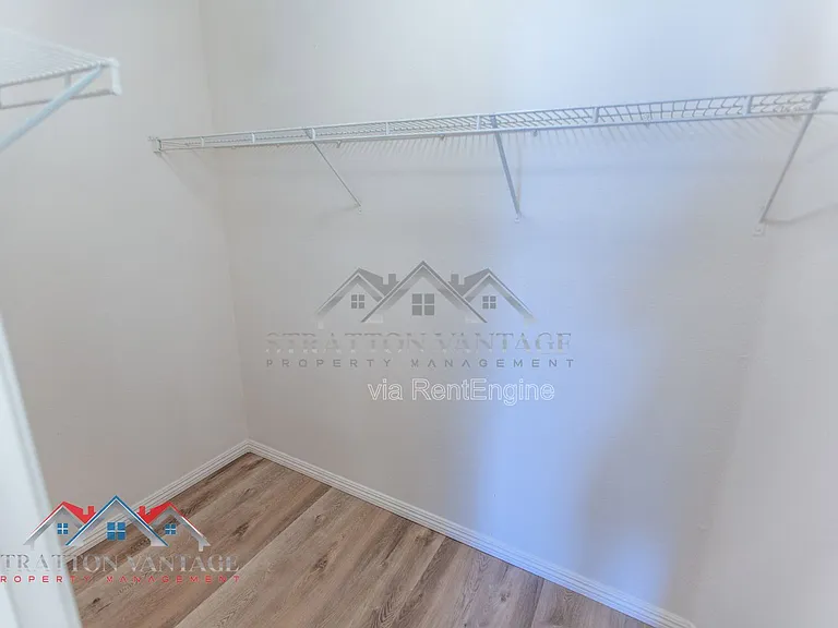 5706 N 74th Dr — Photo 36