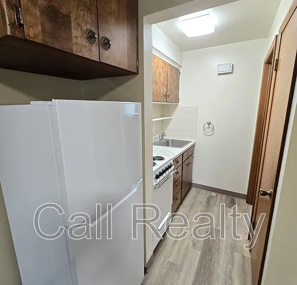 5225 N Crestline St — Photo 6
