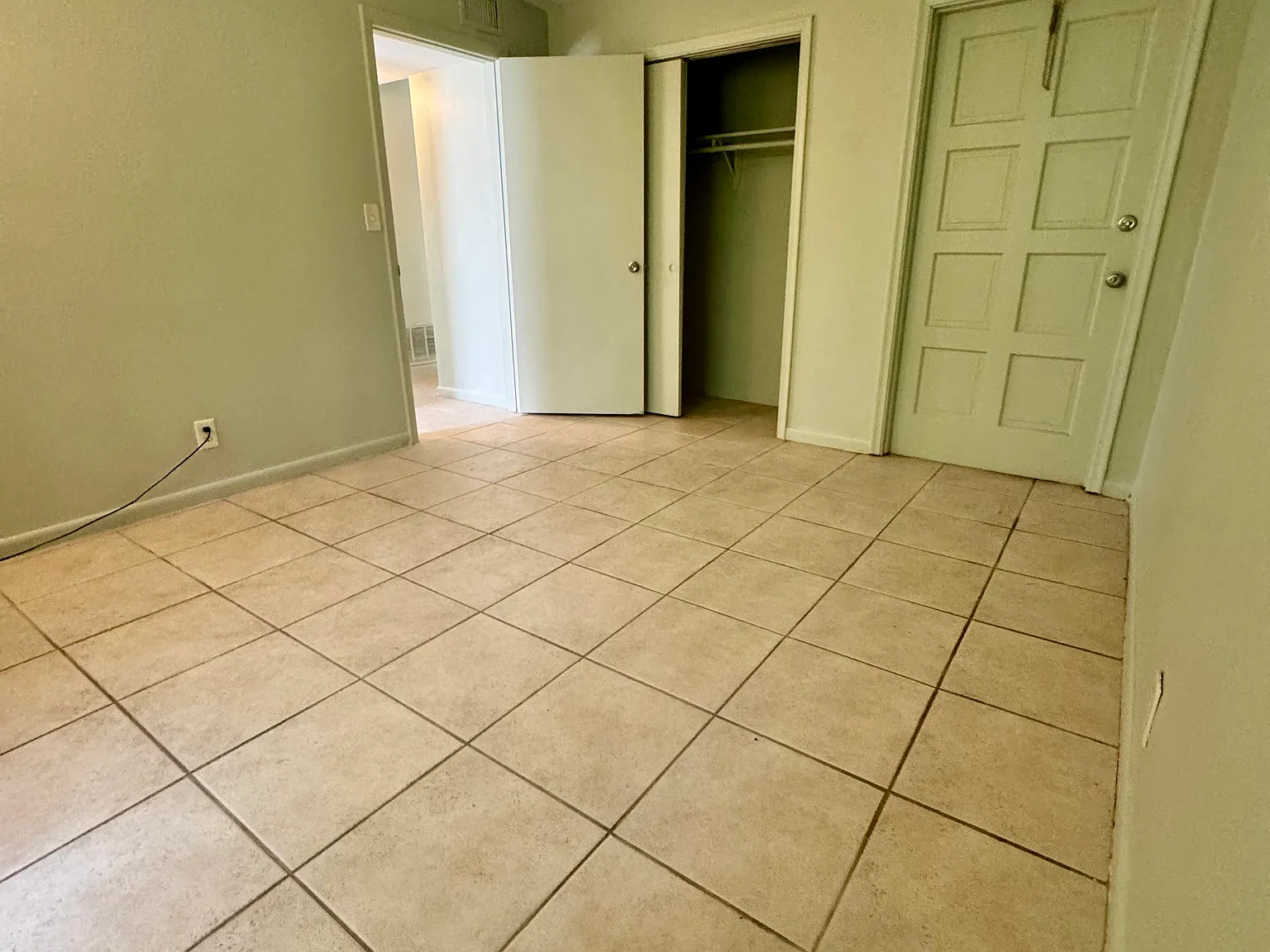 2 bed, 3412 sqft, $1,750 — Photo 3