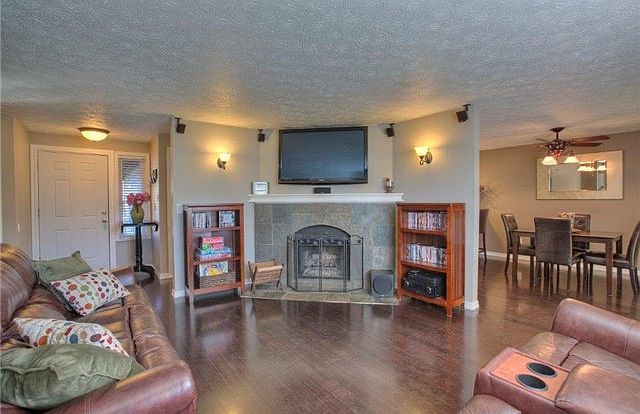 2nd image of 21713 SE 237th St