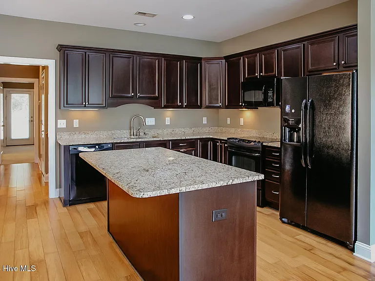 38 Elk Ridge Ln — Photo 5