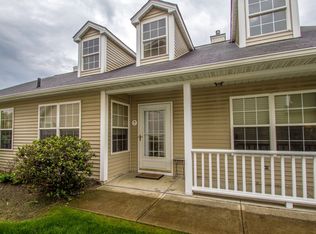 7504 Sanctuary Cir #32, Brecksville, OH 44141