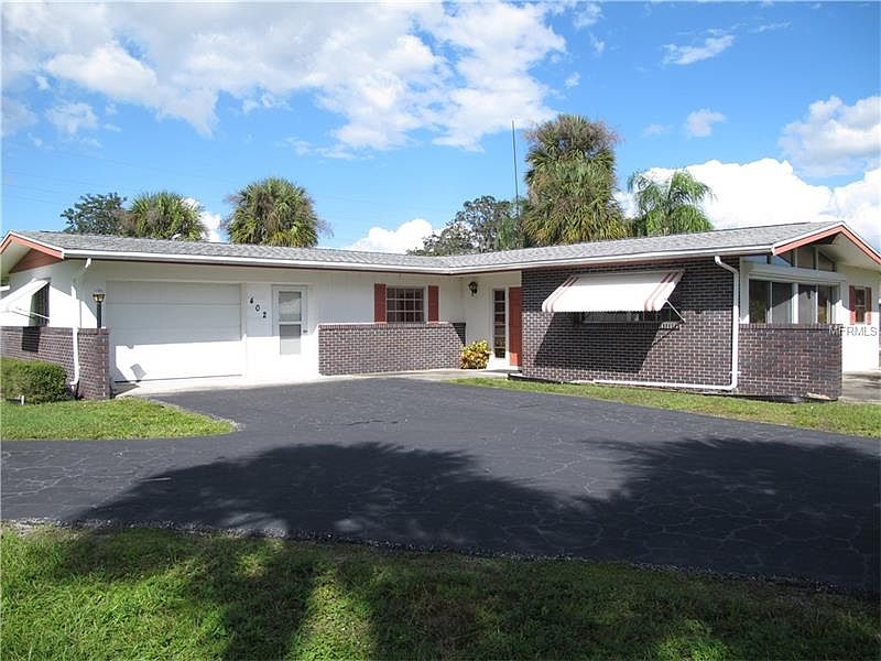 2nd image of 402 Palm Creek Dr
