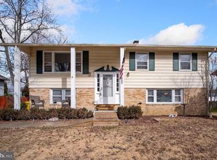 1526 Warfield Rd, Edgewater, MD 21037