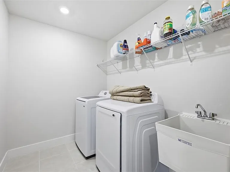6917 Five Oaks Dr — Photo 27