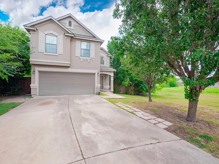 141 Clover Cv — Photo 46