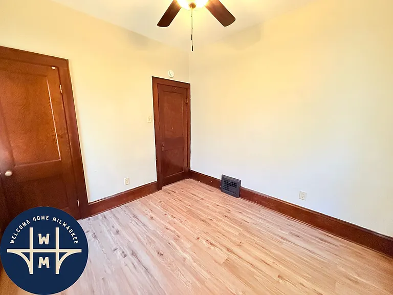 1514 S 87th St — Photo 11