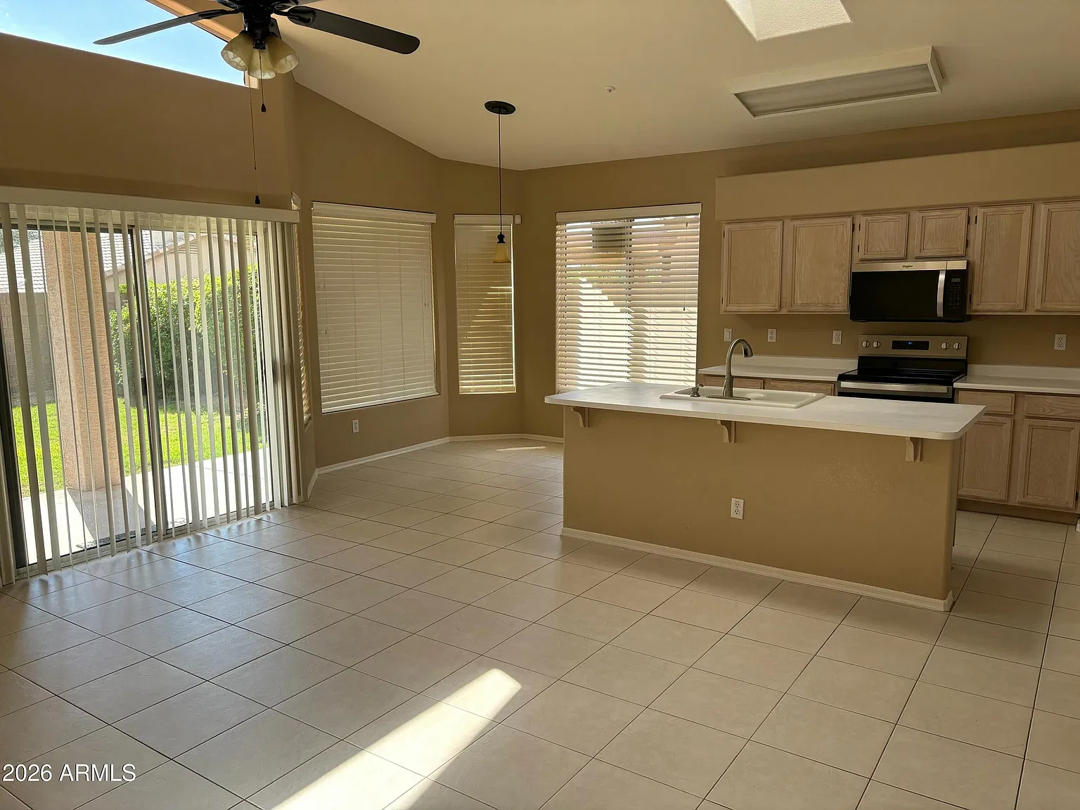 3 bed, 1.5 bath, 1753 sqft, $2,850 — Photo 3