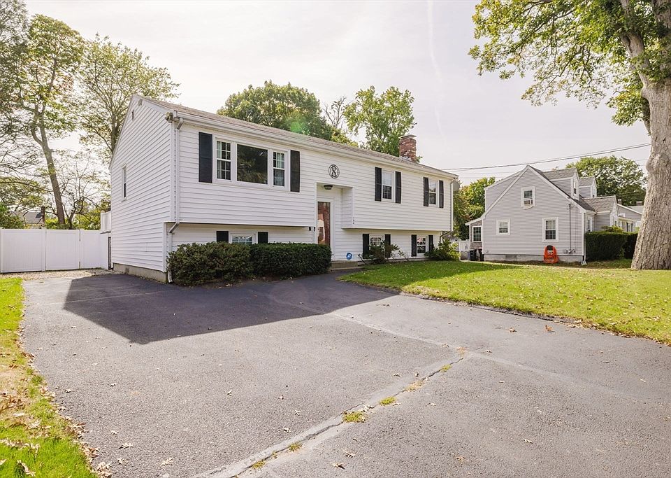 194 Hillberg Ave, Brockton, MA 02301 | Zillow