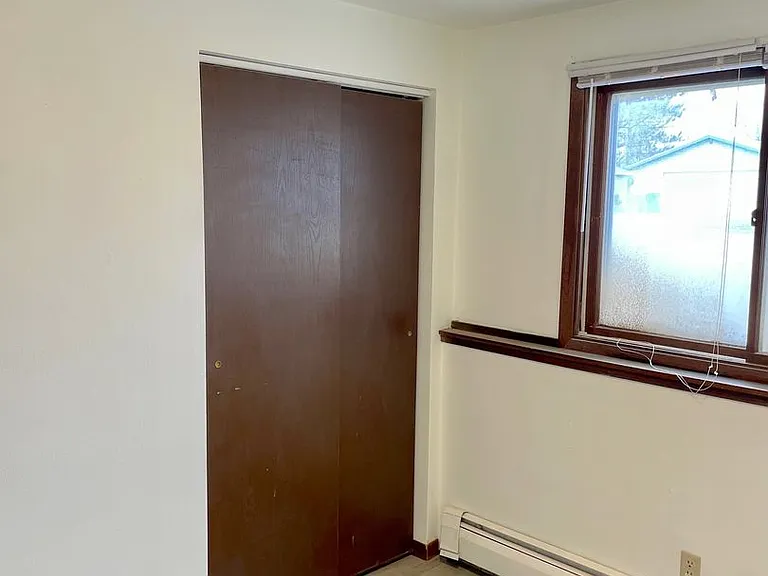 9 8th Ave NW — Photo 9