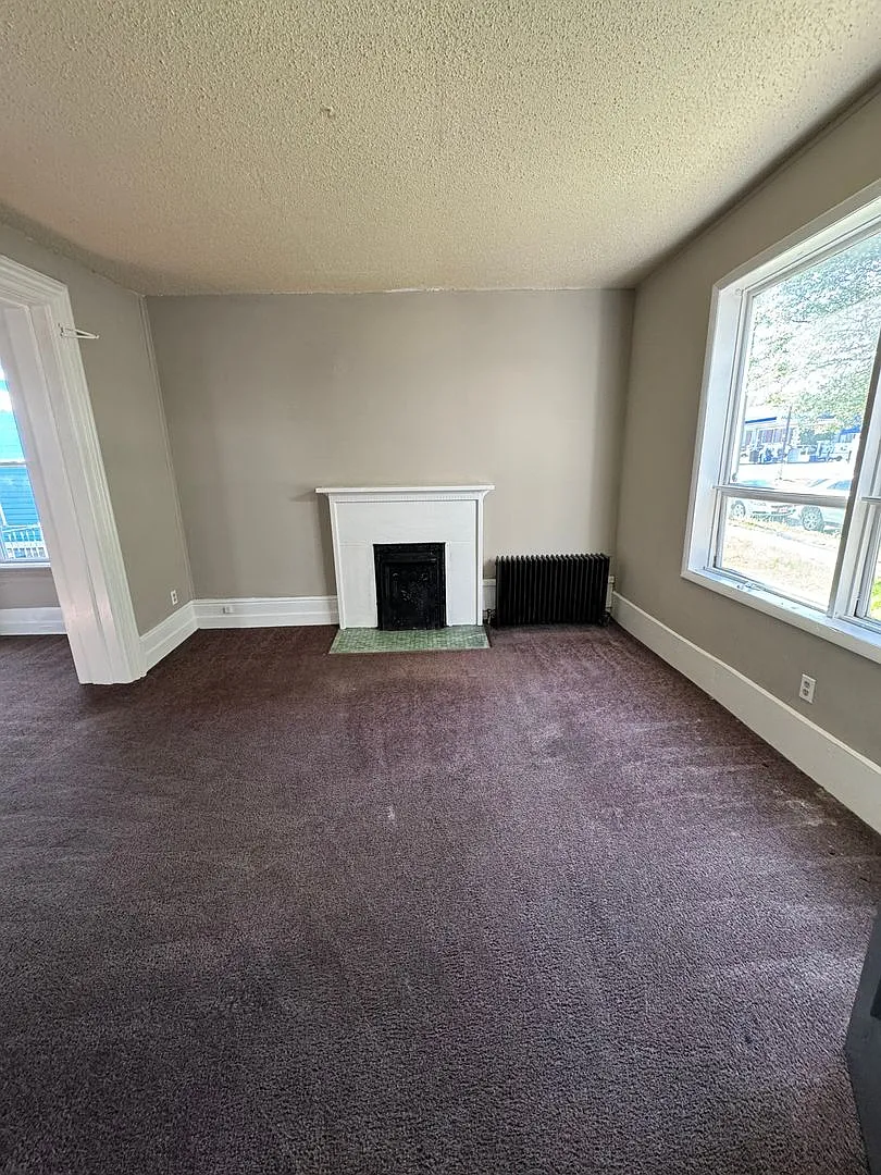 610 W Creighton Ave. — Photo 2