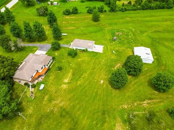 21605 S State Route 7, Pleasant Hill, MO 64080