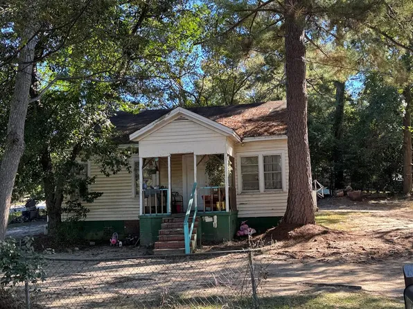 132 S Main St, Milledgeville, GA 31061