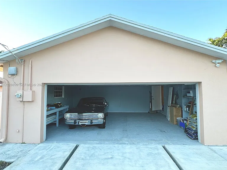 206 SE 3rd Pl — Photo 37
